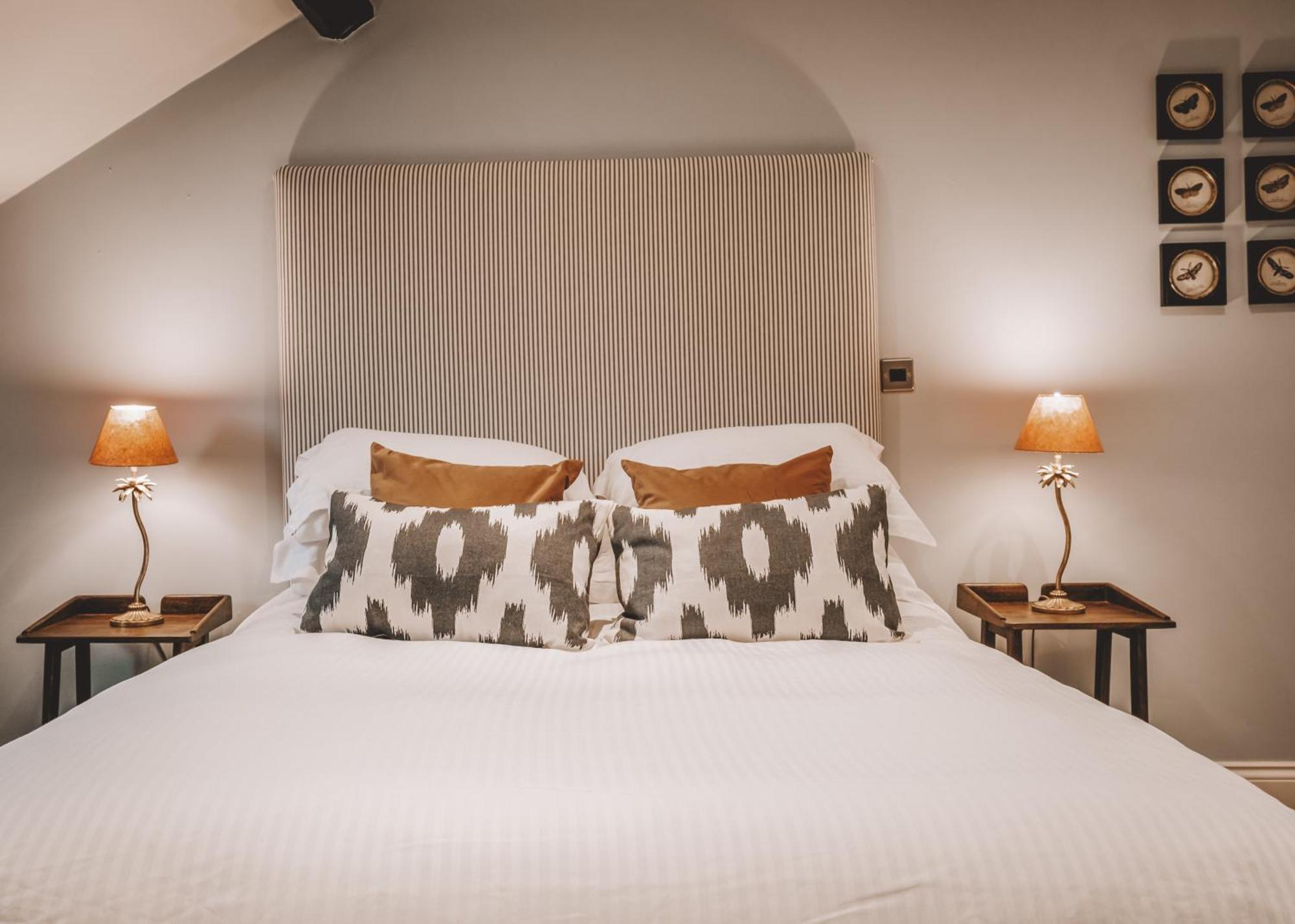 The Hare & Hounds Inn Bowland Bridge Ngoại thất bức ảnh