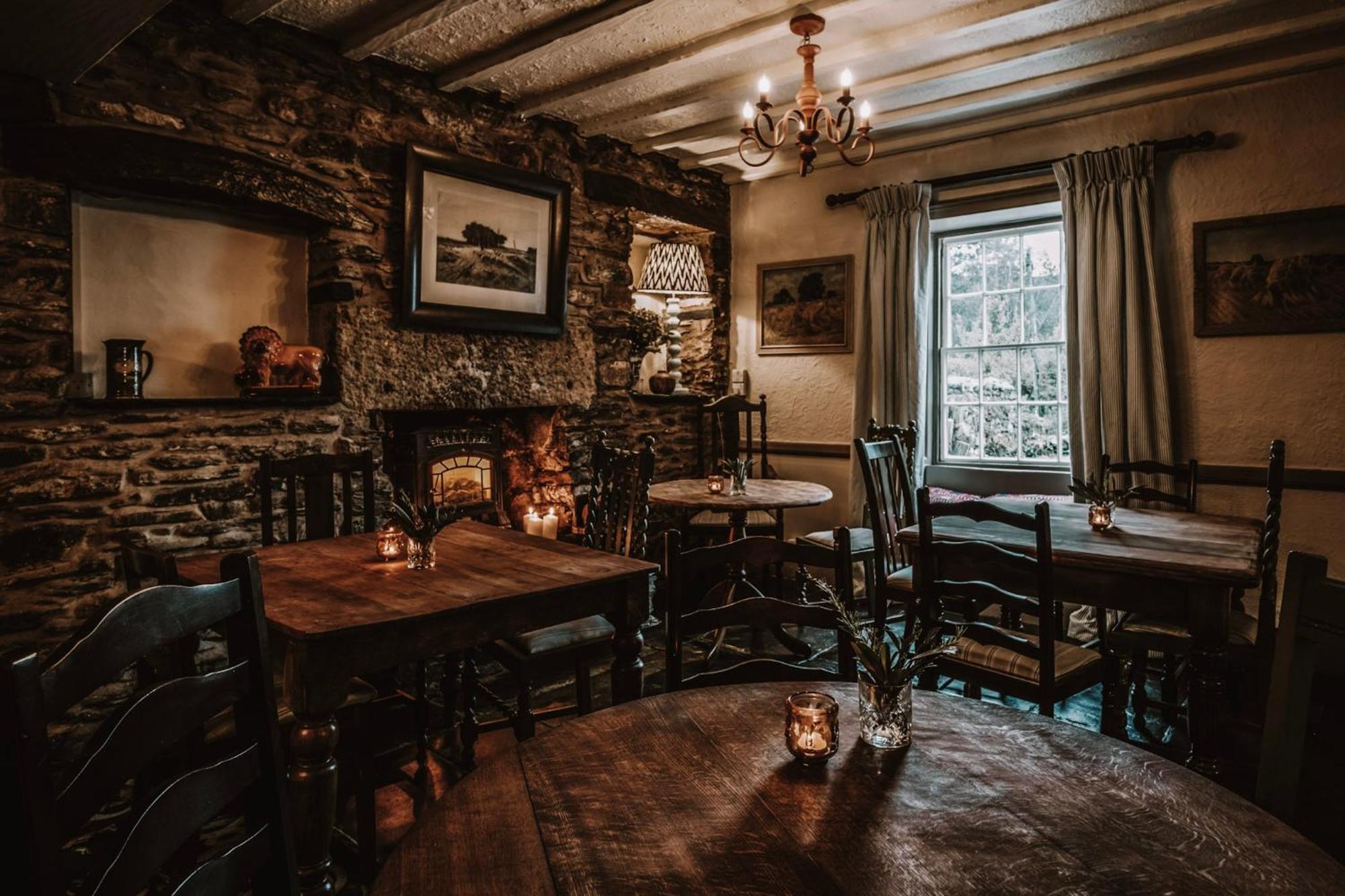 The Hare & Hounds Inn Bowland Bridge Ngoại thất bức ảnh