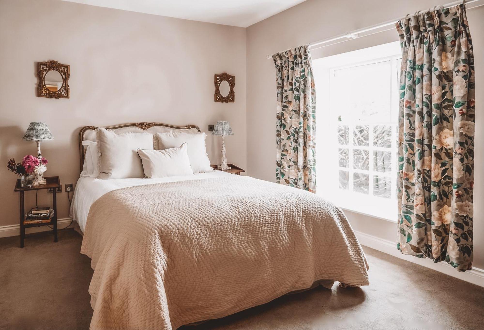 The Hare & Hounds Inn Bowland Bridge Phòng bức ảnh