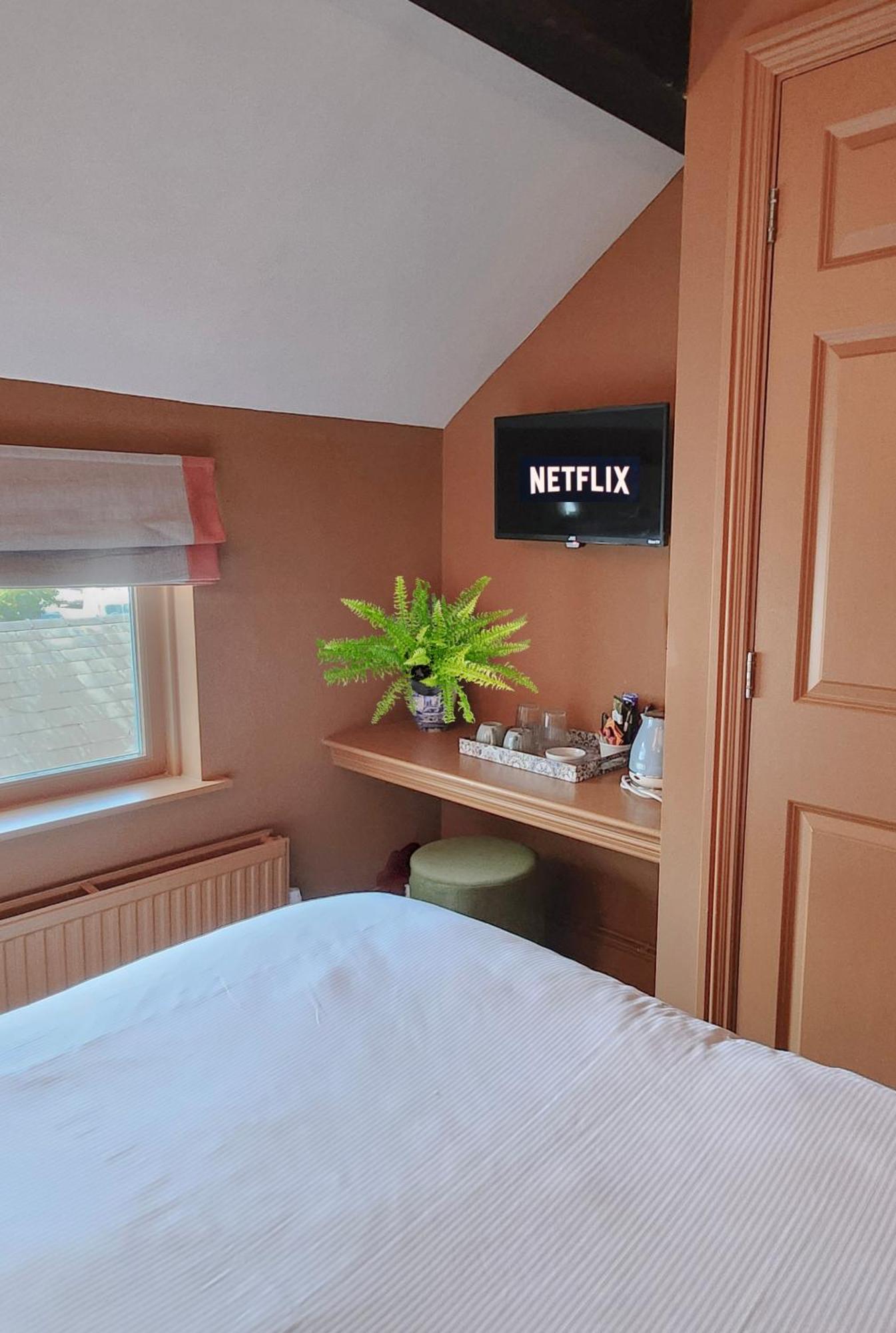 The Hare & Hounds Inn Bowland Bridge Phòng bức ảnh